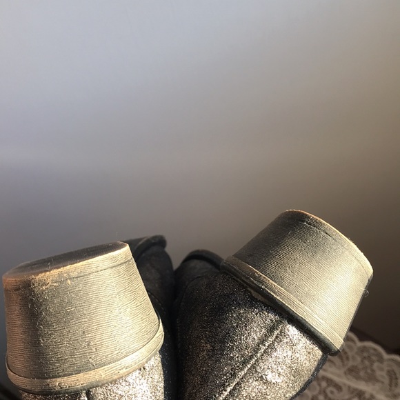 Charles by Charles David Dapper Metallic Ankle Boots sz 9 Suede Almond Toe EUC - Picture 7 of 11